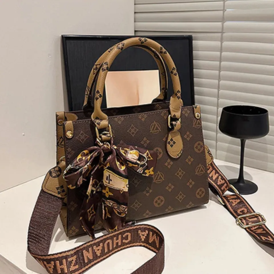 Bolsa Feminina Transversal e de Mão Estruturada com Lenço Decorativo e Alça Larga - Image 2