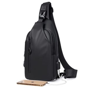 Mochila Transversal Sling Bag Masculina Impermeável com Porta USB para Carregamento - Preta