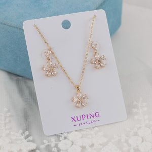 Conjunto de Joias Femininas Delicado 4 Peças Banhado a Ouro com Trevo de Quatro Folhas em Zircônias Navete – Colar, Pulseira com Esferas, Anel Ajustável e Par de Brincos